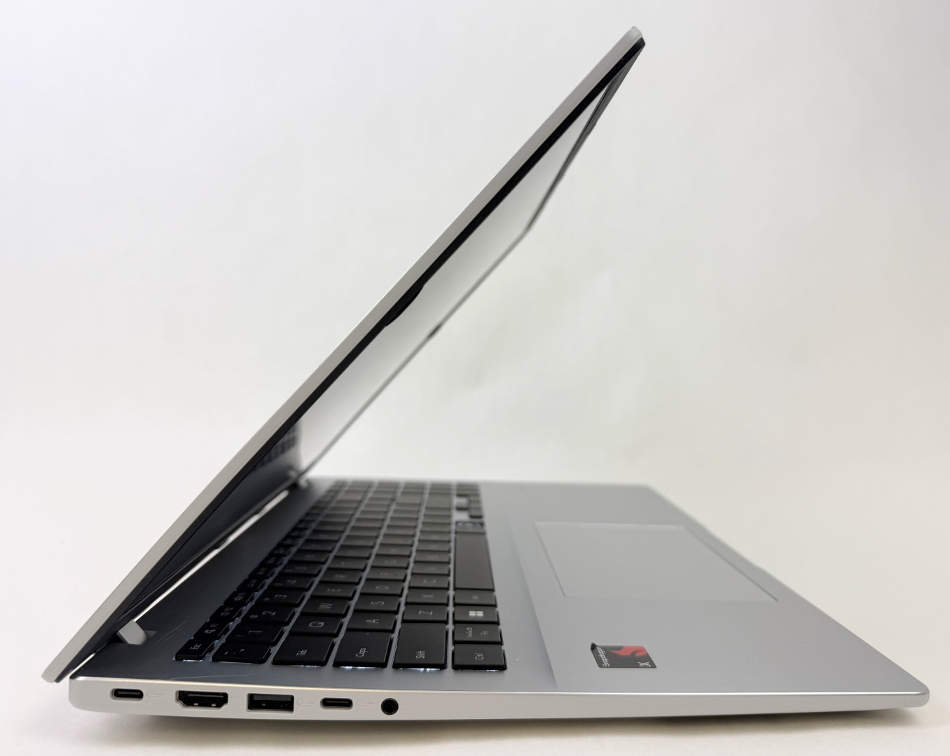 Asus VivoBook 16″ 1920×1200 Snapdragon X 16GB 1TB W11H X1607QA-IS56 -Missing Key