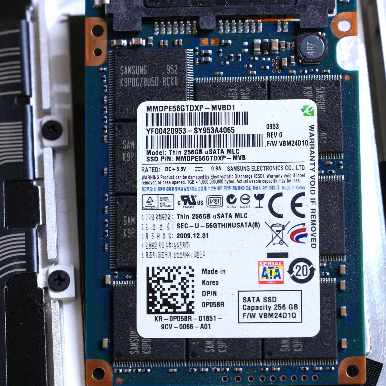 Dell Adamo 13″ INTEL CORE 2 DUO 4GB RAM 256GB SSD Laptop 2008 *PARTS* T12-D8