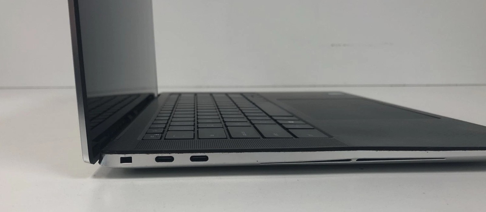 Dell XPS 9510 15.6″ (2TB SSD, i9-11900H, 32GB DDR4) RTX 3050 4K UHD Win11 Pro