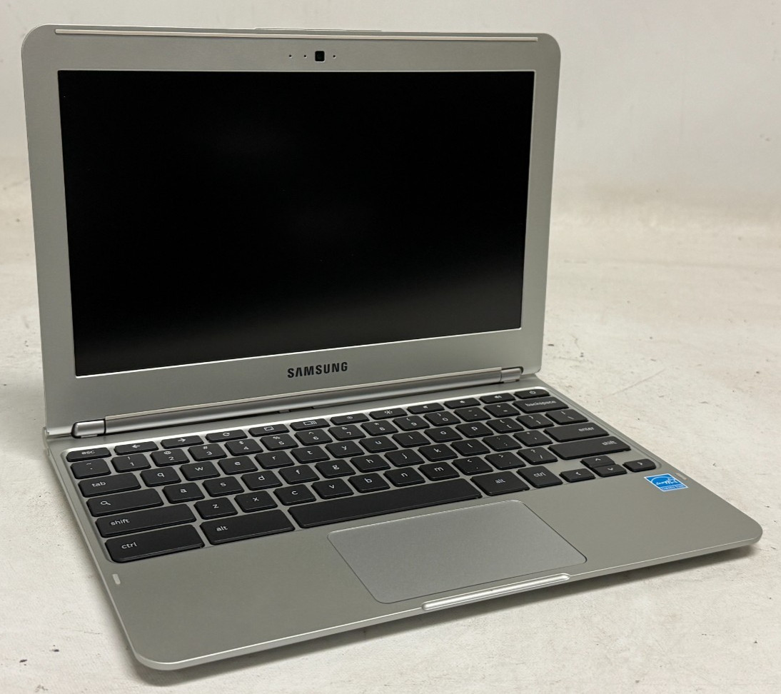 Samsung Chromebook XE303C12 11.6″ (Exynos-5 – 2GB RAM – 16GB eMMC) – Lot of 10
