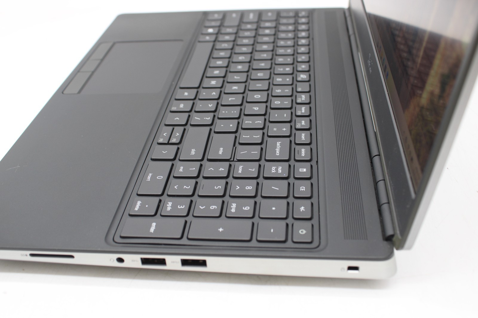 Dell Precision 7550 – W11, 512GB NVMe, 32GB RAM, Intel i7-10850H, Quadro T2000