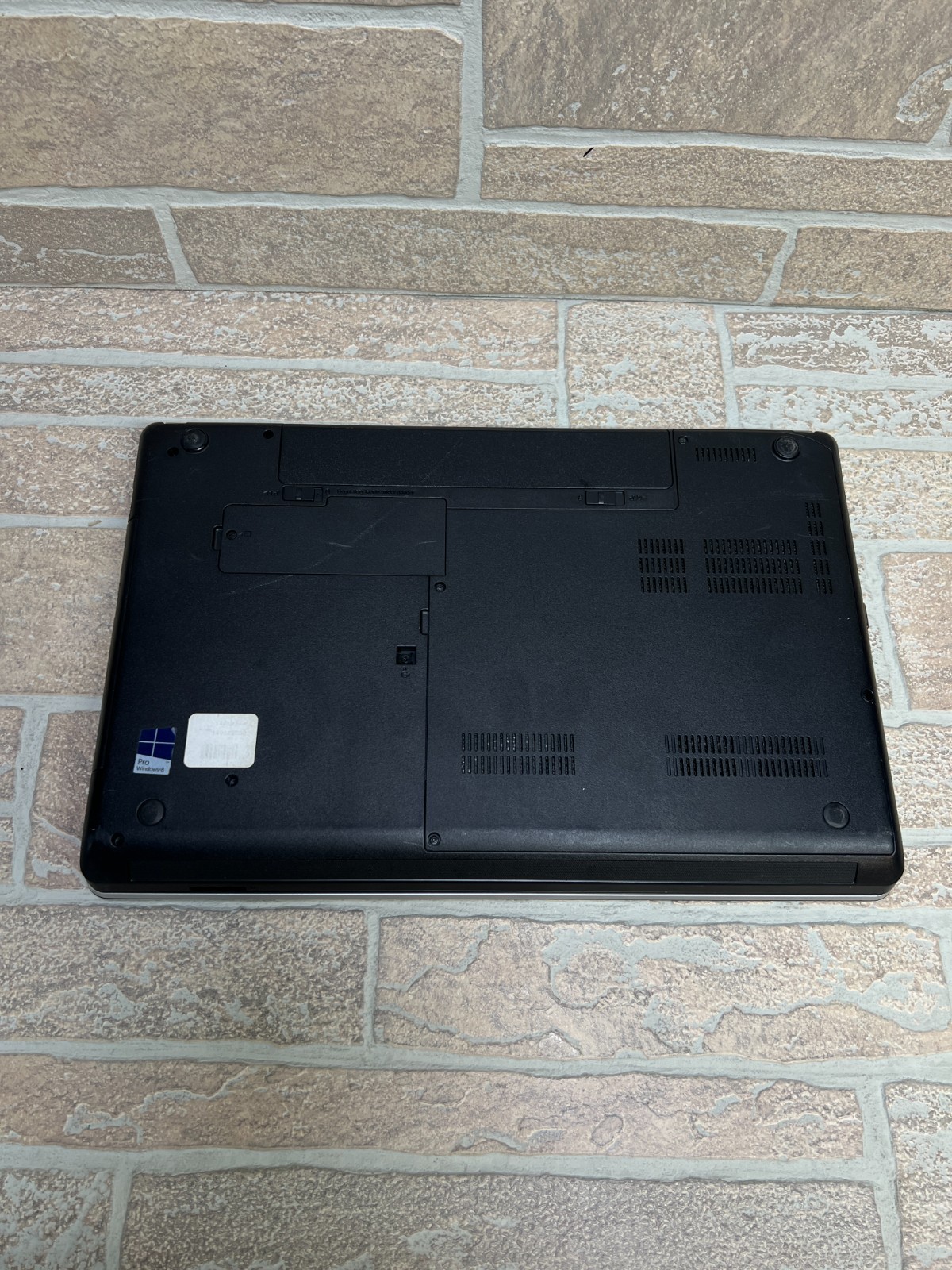 Lenovo ThinkPad Edge E545 AMD A6-5350M 2.90GHz 4GB RAM 15.6″ Untested