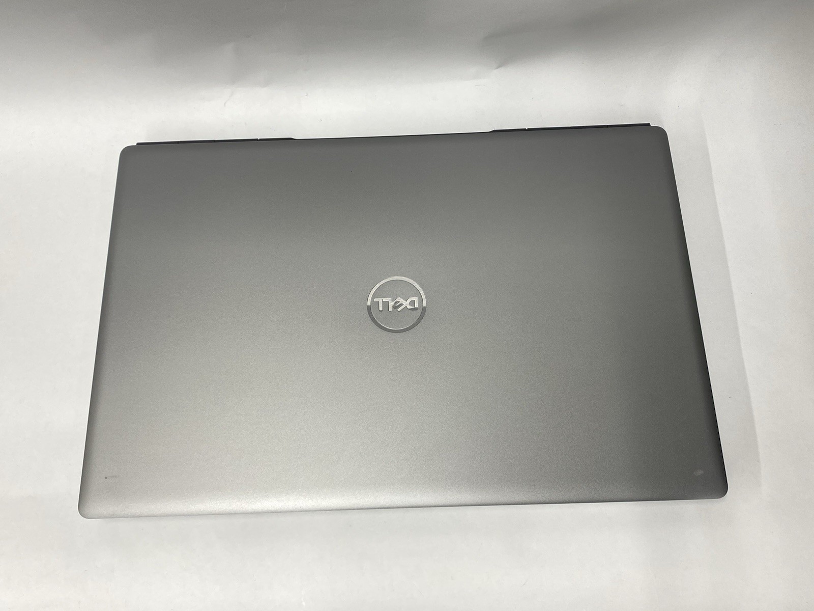 Dell Precision 7750 – Grade B – FHD – i7-10850H – 32GB – 512SSD – W11P