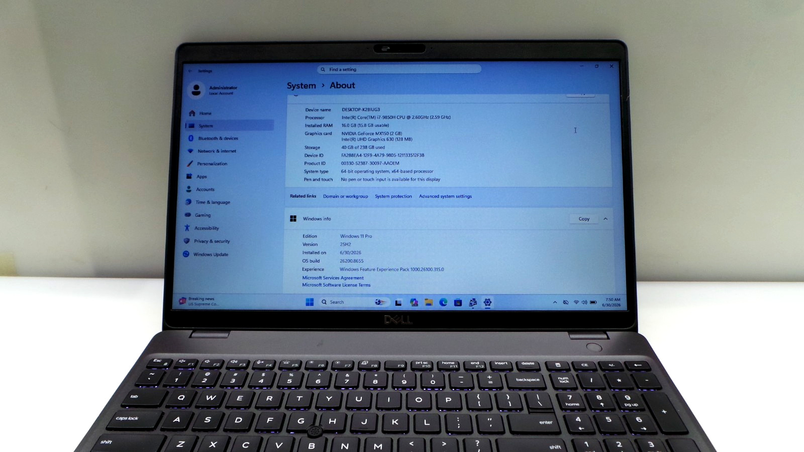 Dell Latitude 5501 15.6″ | i7-9850H 2.60GHz | 16GB RAM 256GB NVMe | WIN 11 PRO