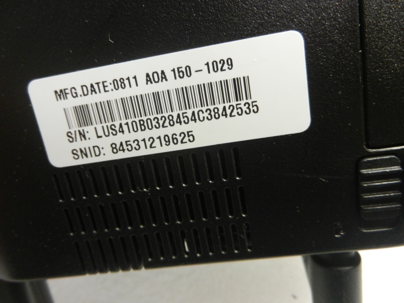 Acer Aspire One Series ZG5 Intel Atom 1.60GHz Netbook Laptop – NO O.S. /HDD
