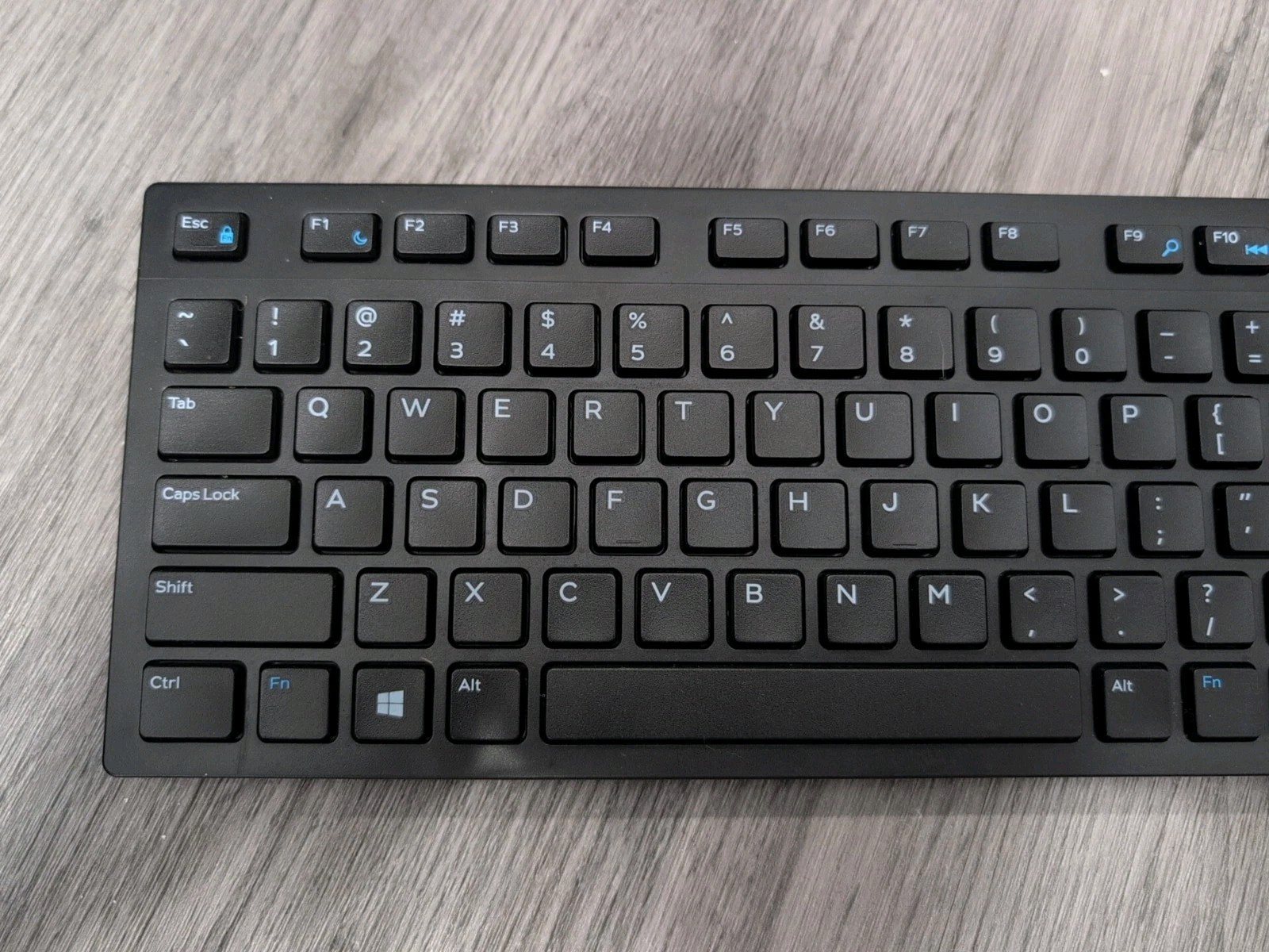 DELL INSPIRON 3477 AIO 23.8 i5-7200U, 8GB Ram, W/ Wireless Keyboard And Mouse