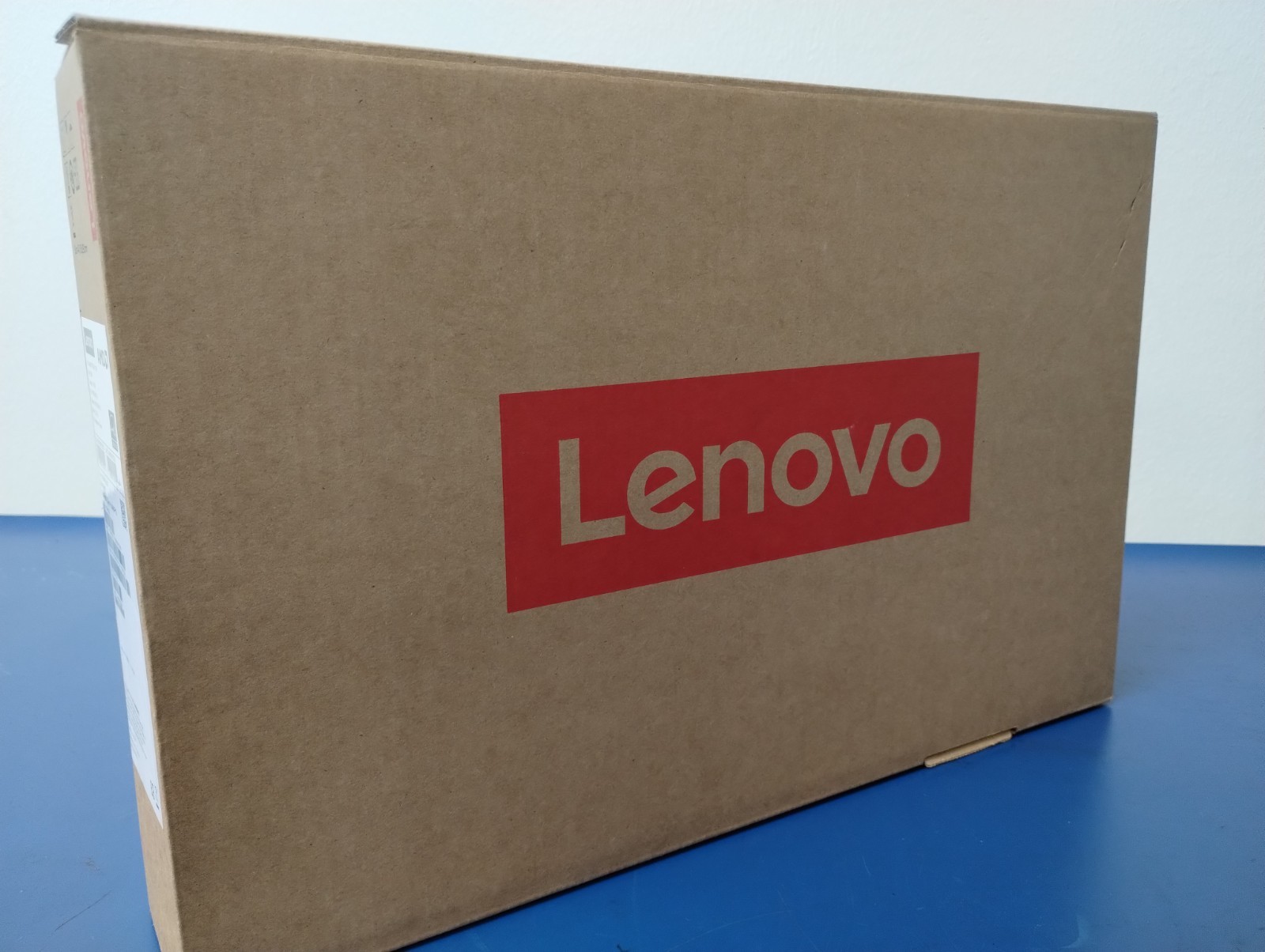 Lenovo IdeaPad 5 2-in-1 14AKP10, AMD Ryzen AI 7 350, 16 GB RAM, 1 TB NVMe SSD