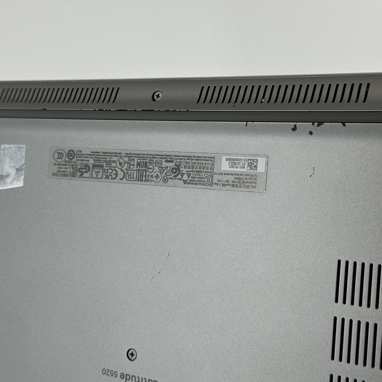 Dell Latitude 5520 15 FHD i7-1185G7 3.00GHz 16GB 256GB SSD Good – CHIPPED SCREEN