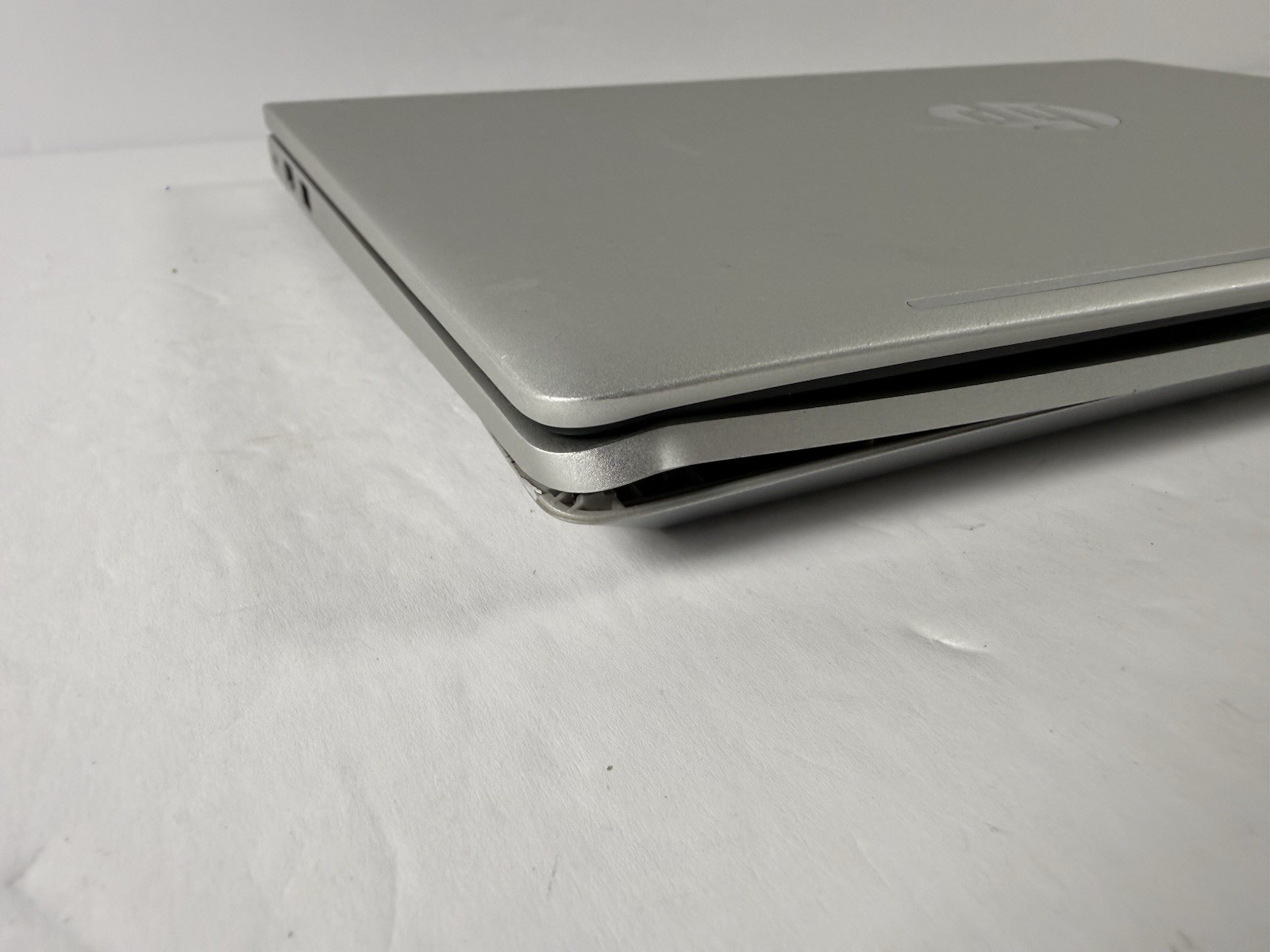 HP ProBook 445 G9 14″ Ryzen 5 5625U 2.3GHz 4GB RAM | NO SSD/OS Read*