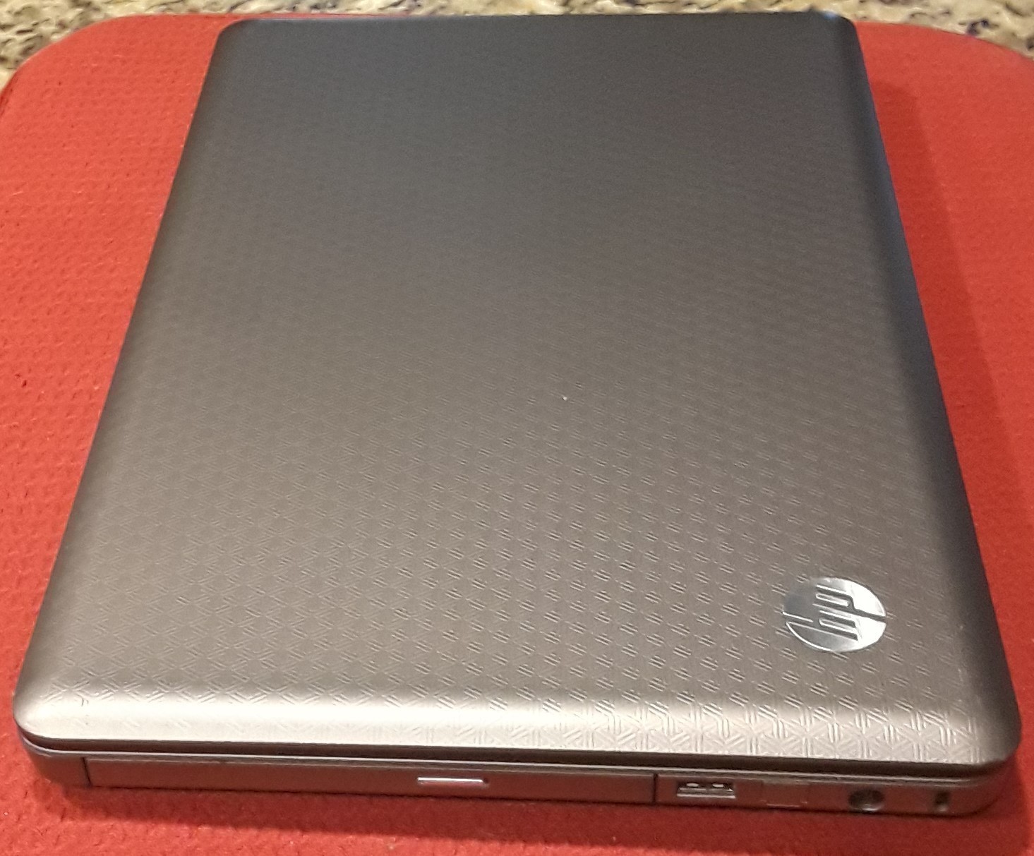 HP Laptop G42- AMD Athlon dual core 2.2GHz DVD 8GB Ram 500gb HDD Windows 10 PRO