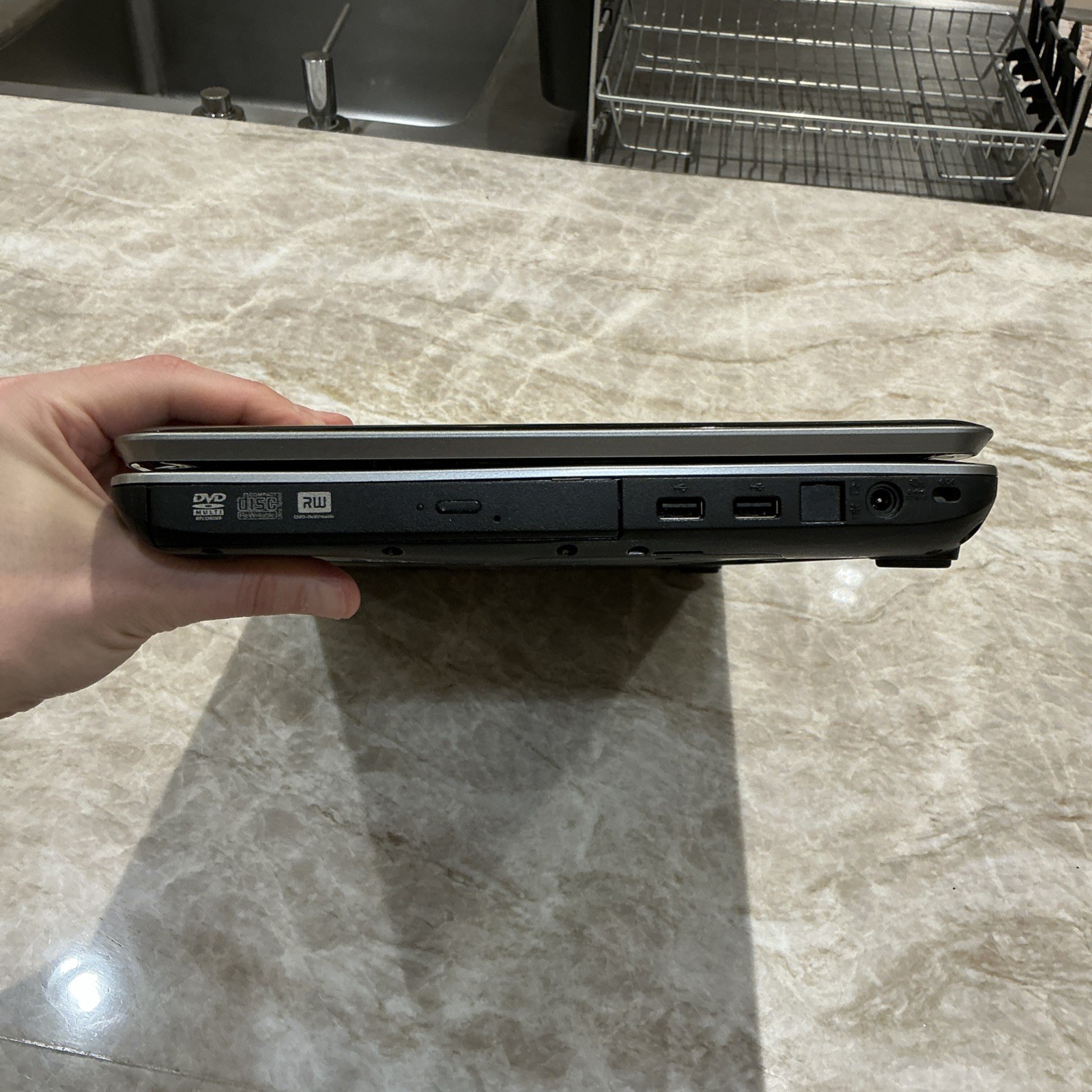 TOSHIBA SATELLITE A505-S6005 i3 M330 16″ screen 8G RAM 500G HDD tested working