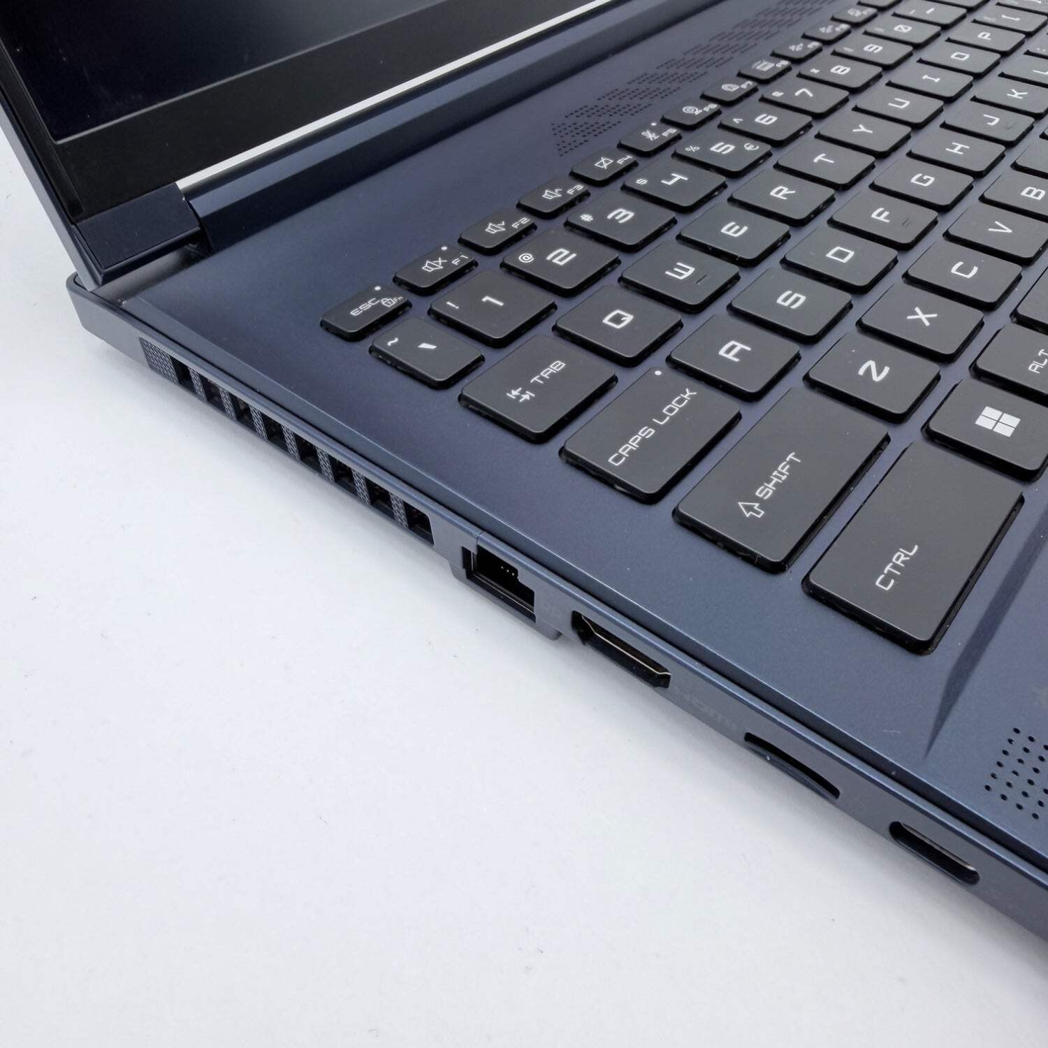 Broken MSI Stealth 16 Studio A13VG i7-13620H 32GB RAM 1TB SSD RTX 4070 Bad Batt