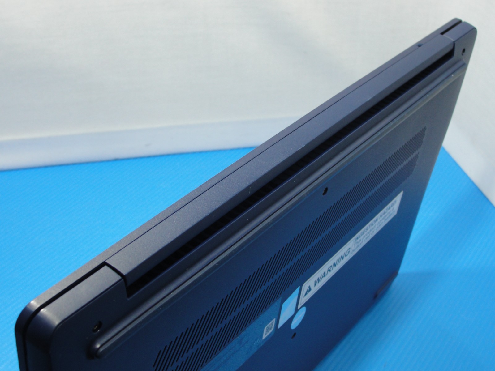 Lenovo IdeaPad Slim 3 15IAN8 15.6” FHD i3-N305 1.8GHz 8GB 256GB SSD Win11Home