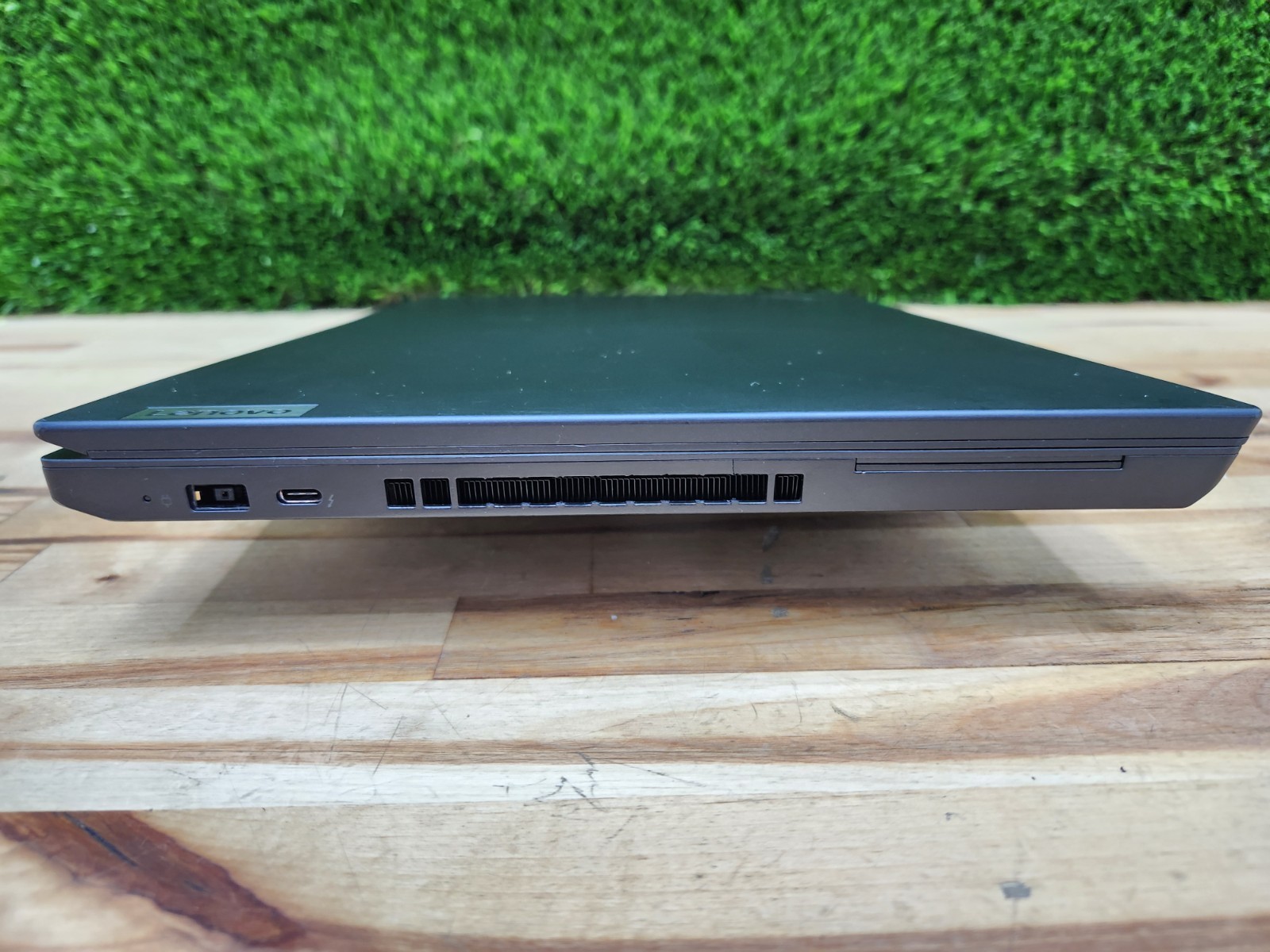 Lenovo ThinkPad P15V Gen 1 15.6″ FHD i7-10875H 2.30GHz 32GB RAM Windows 11 Pro ~