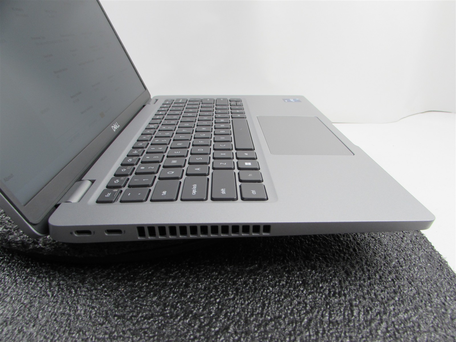 DELL LATITUDE 5430 1920X1080 FHD TOUCH I5-1245U 256GB SSD 8GB RAM NO O.S