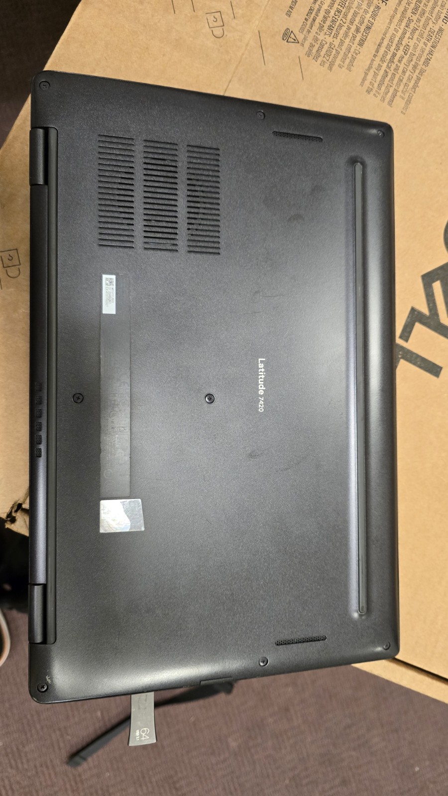 DELL LATITUDE 7420 14″ 11th Gen Intel Core i7-1185G7 3.00GHz 16GB RAM 256GB NVMe