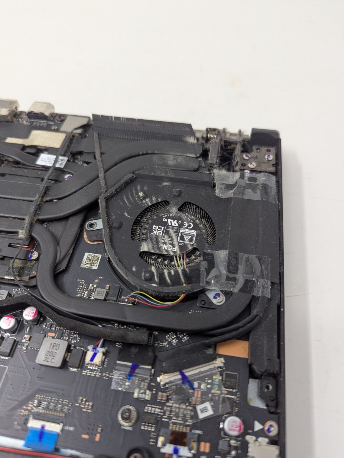 Asus ROG Zephyrus Duo 16 GX650R – RYZEN 9 6900HX RTX 3070 Ti Parts Repair Only