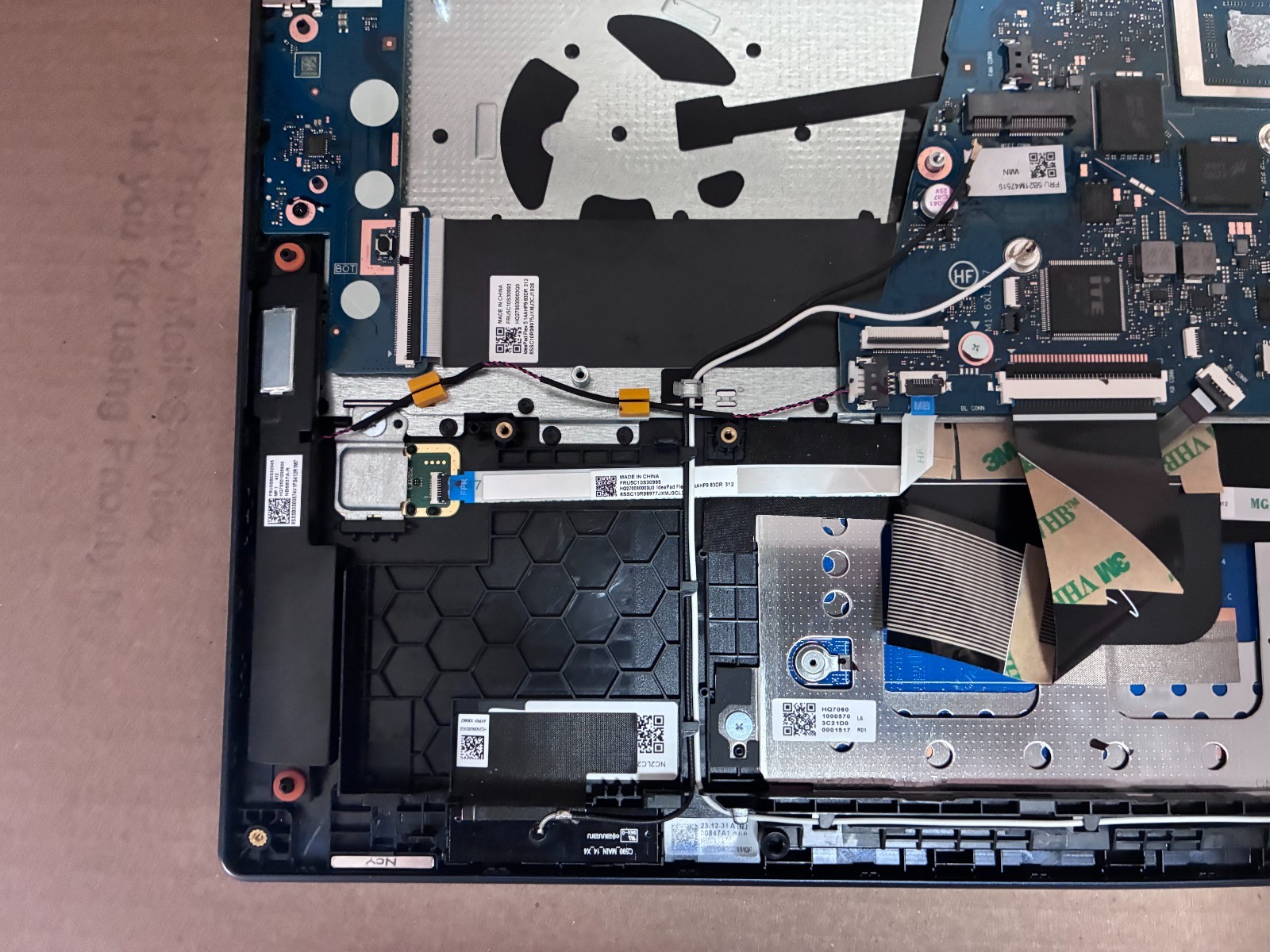 *As-Is* Lenovo Ideapad 5 14″ 2in1 Touchscreen Ryzen 7 8845HS 16GB NO SSD