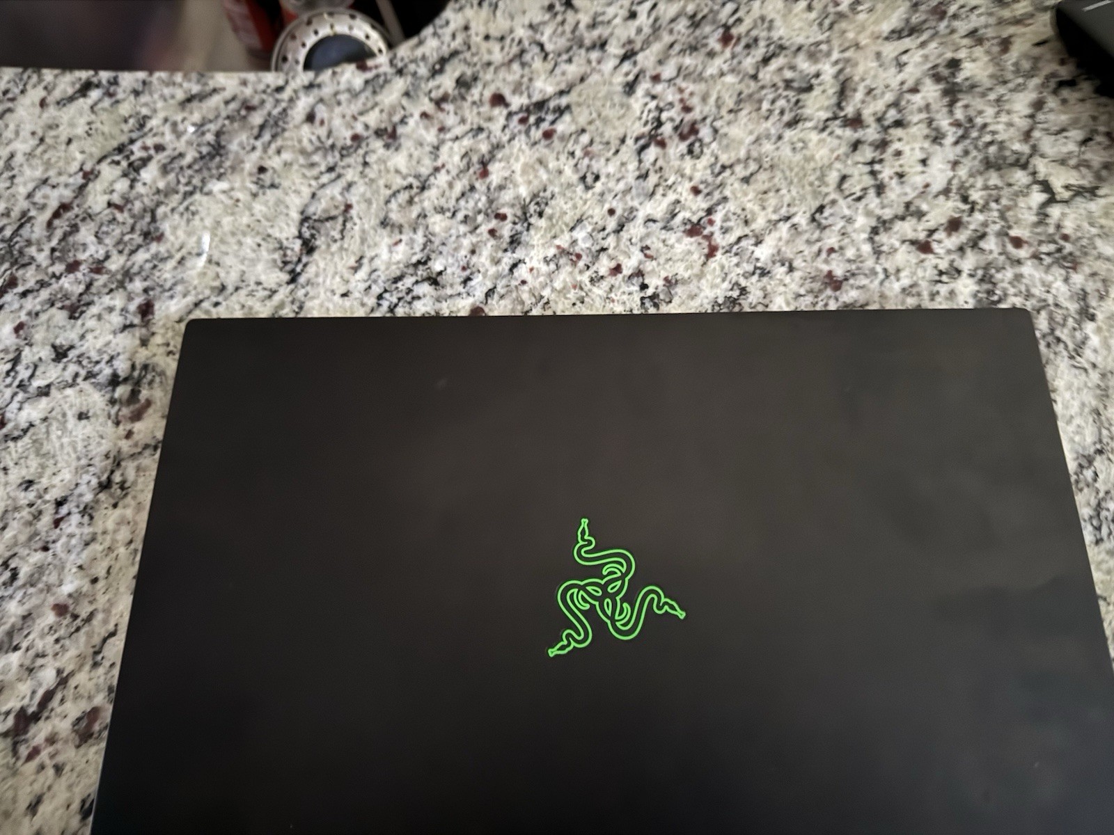 Razer Blade 15.6 Intel Core i7 10th Gen 10750H, 16GB, 512GB SSD, RTX2060 Perfect