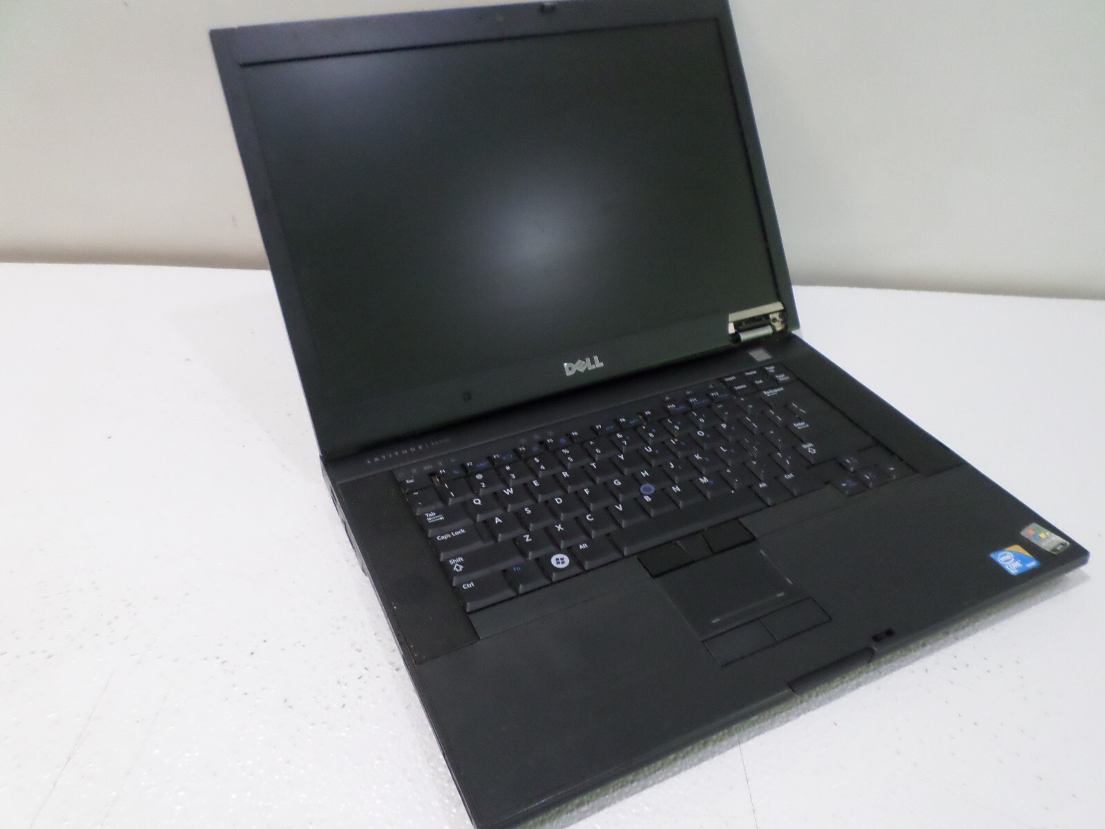 Dell Latitude E6500 Laptop – No HDD, Bad Bat, 2GB RAM, Intel Core 2 Duo P8700