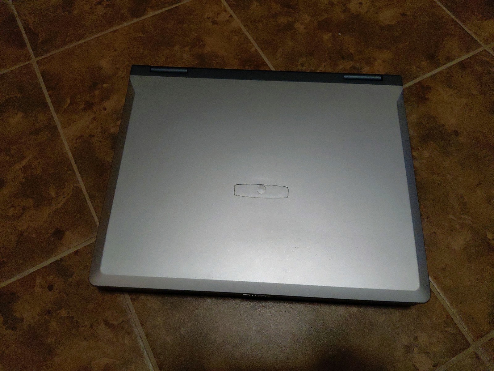 Personal Computer 755110 Maxdata Eco Windows XP Laptop With Pentium 4 Cpu