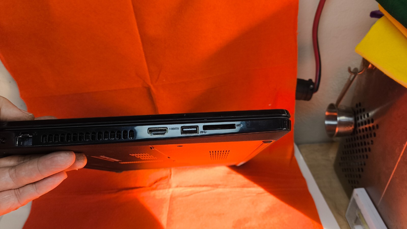 Dell Inspiron 5555 15″ Amd- A8-7256 6GB / 256 Gb SSD DVD Win11 home