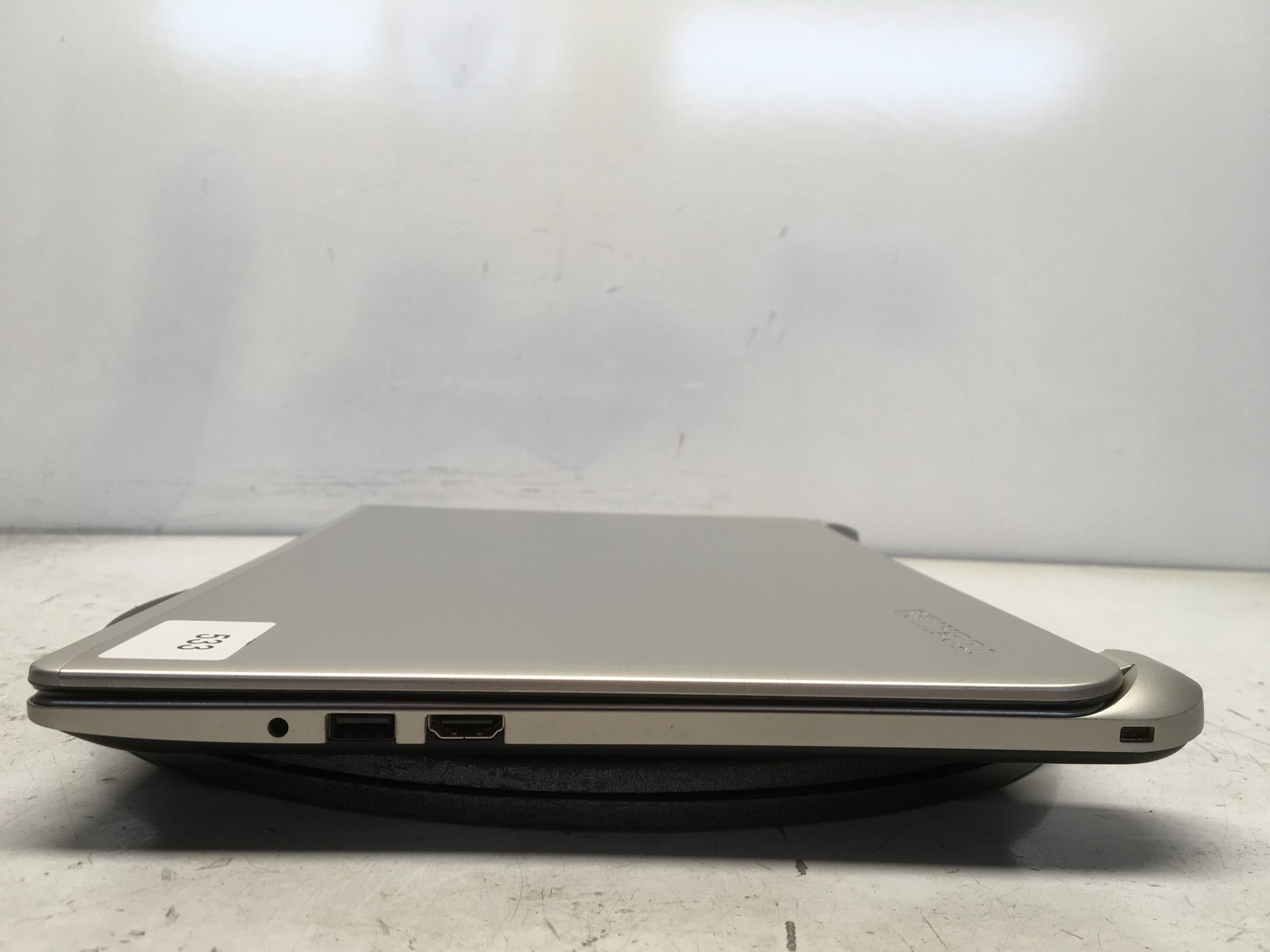 Toshiba Satellite E45-B4200 Intel i5-4210U 1.7GHz 6 GB NO HDD No Batt