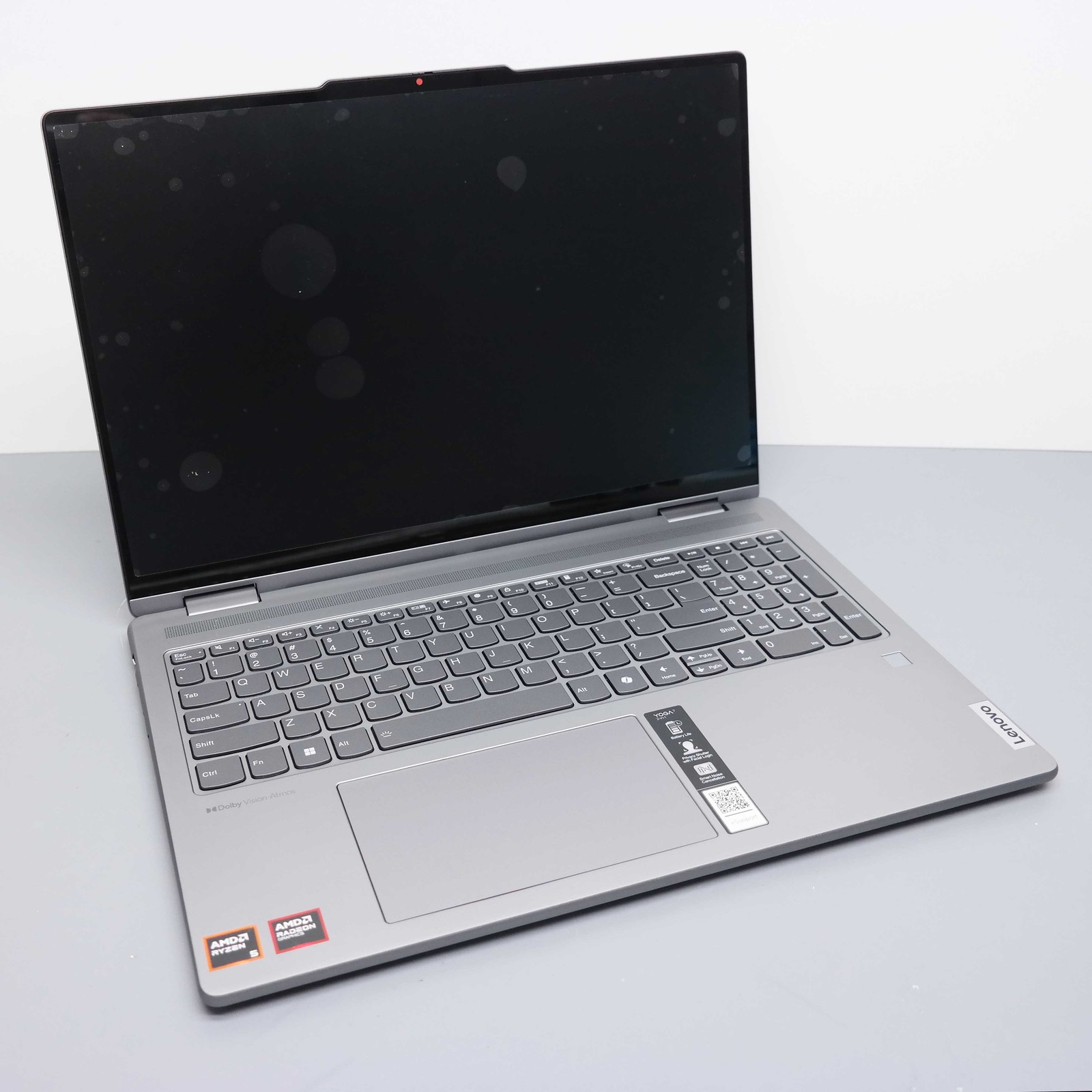 Lenovo Yoga 7 16″ AMD Ryzen 5 8640HS 8GB 512GB SSD
