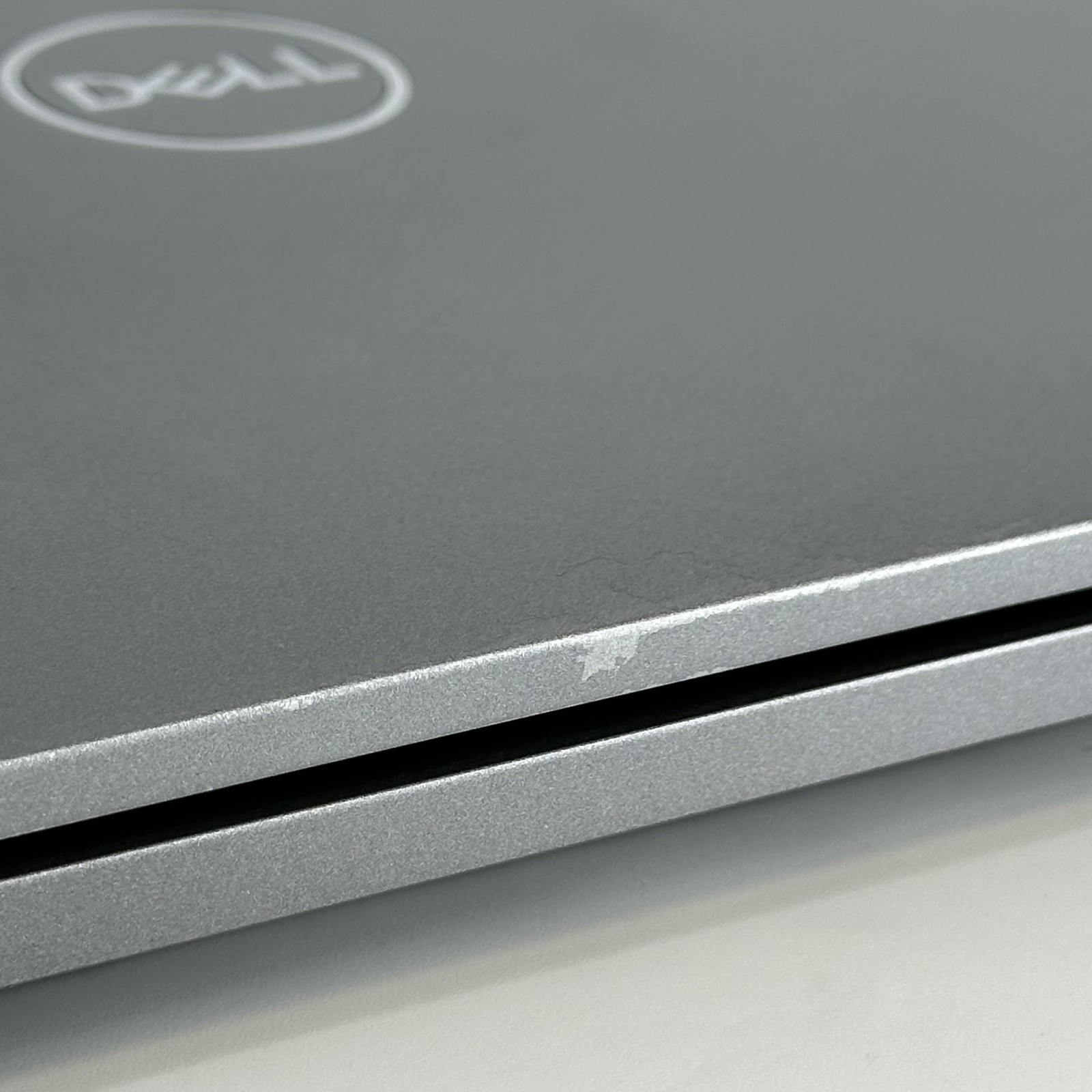 Dell Latitude 5520 15 FHD i7-1185G7 3.00GHz 16GB 256GB SSD Good – CHIPPED SCREEN
