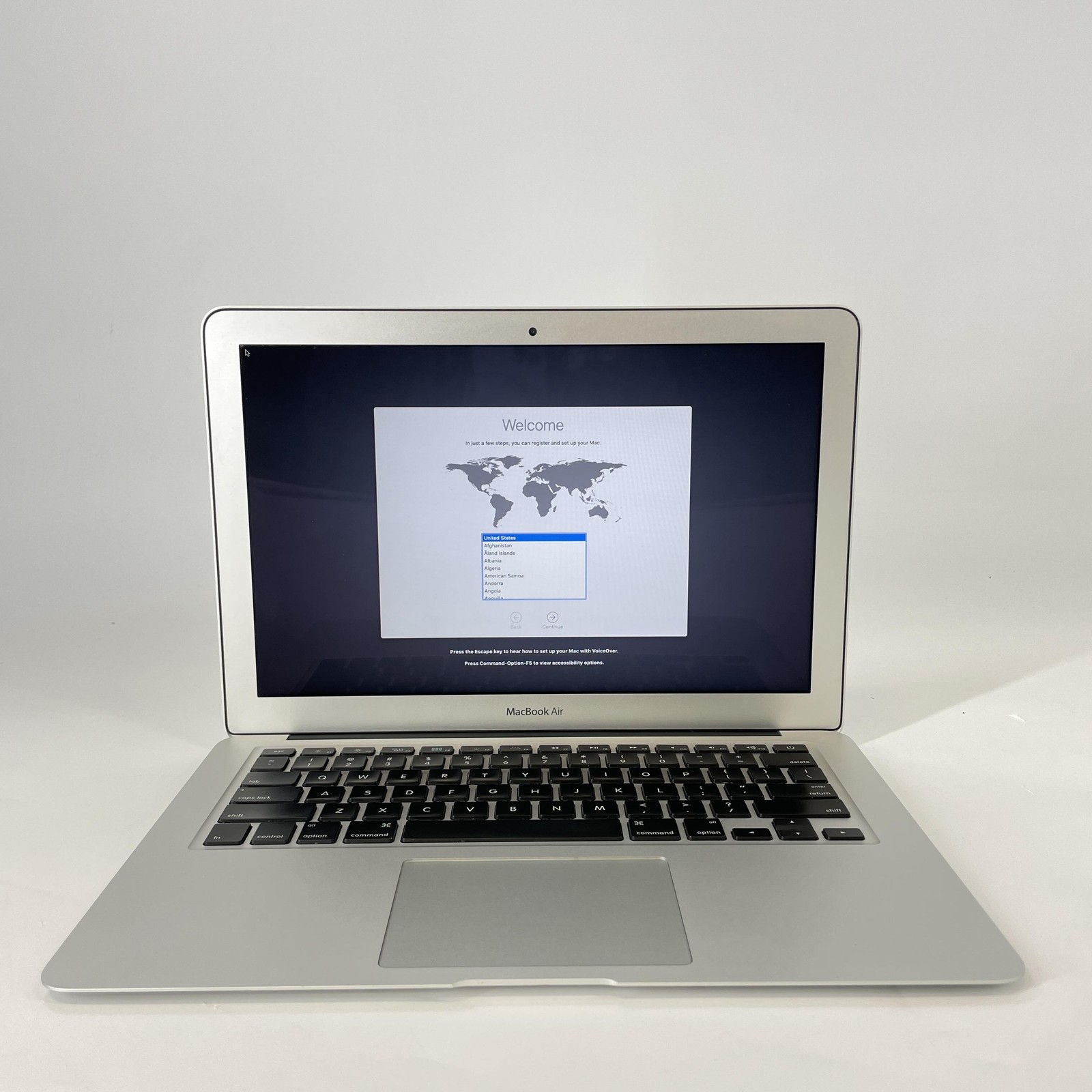 MacBook Air 13 2012 Silver HD+ 1.8 GHz i5-3427U 4GB RAM 128GB SSD – Bad Battery