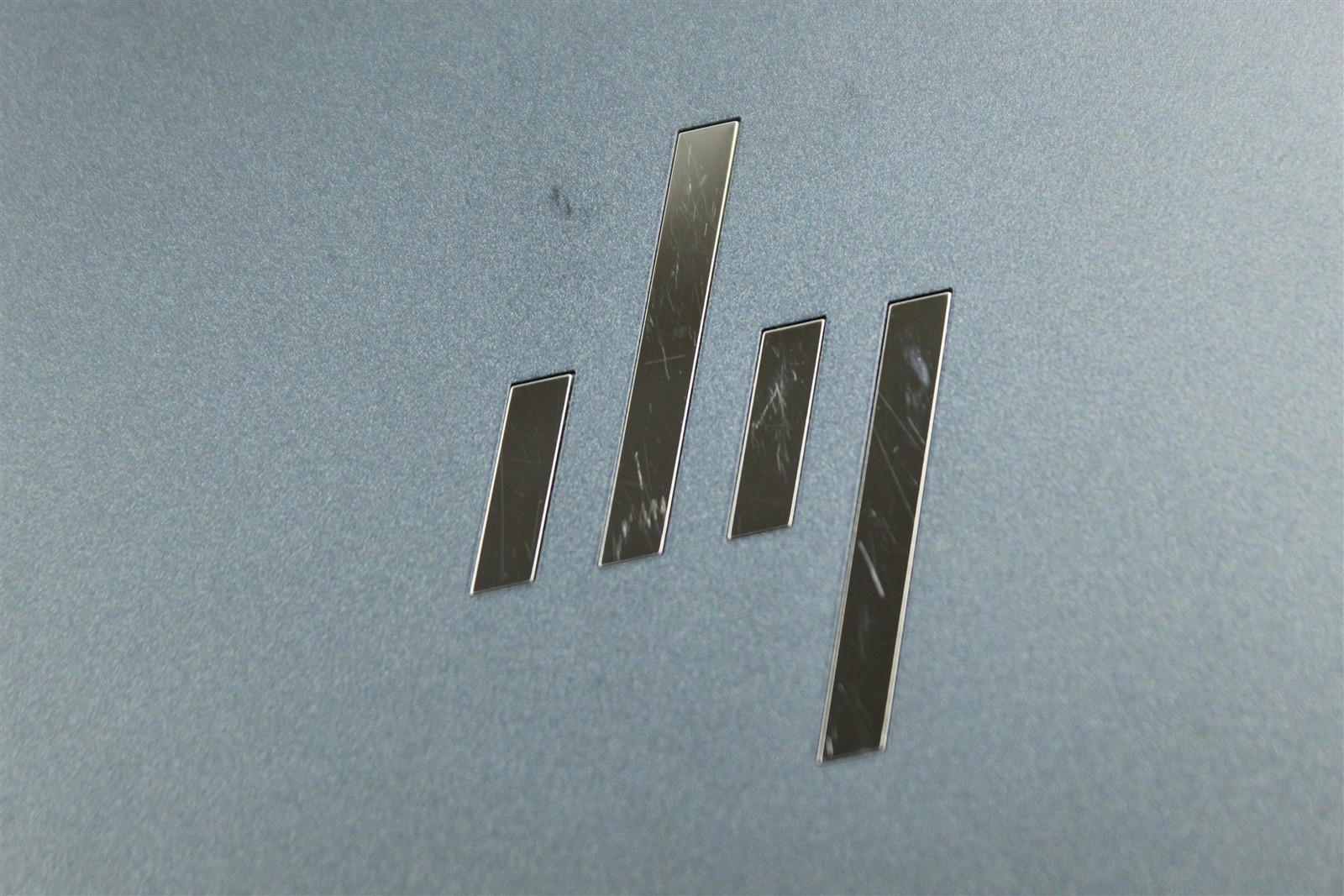 HP Elite Dragonfly G4 13.5″ Touch i7-1335U 1.7GHz 512GB SSD 32GB RAM W11P