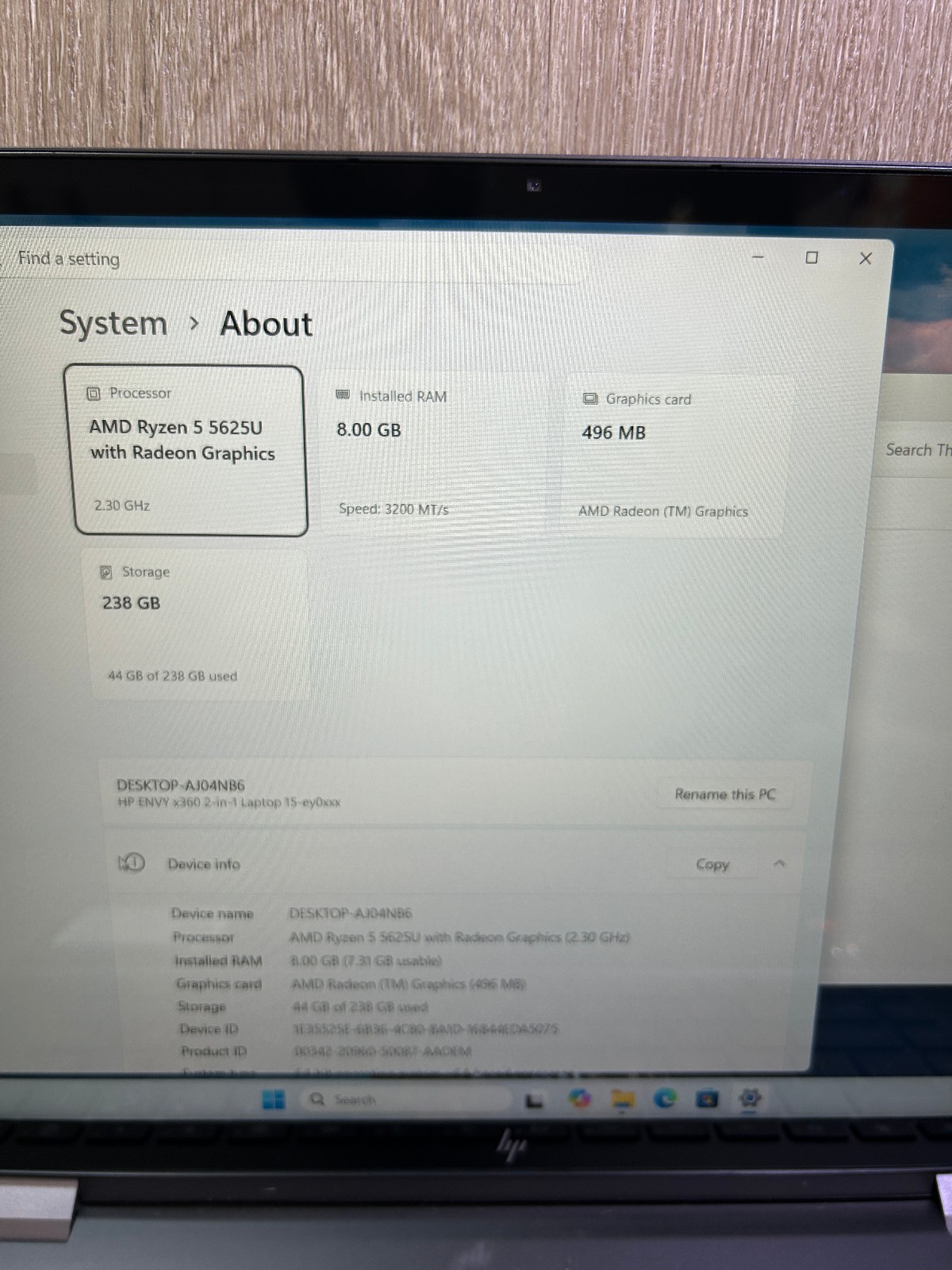 HP Envy x360 15-ey0xxx 15.6″ FHD Touch Ryzen 5 5625U 8GB 256GB SSD W11H 2in1
