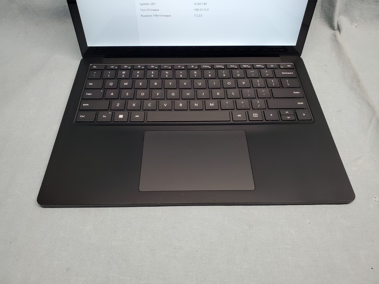 Surface Laptop 4 13.5″ Ryzen 7 4980U 2.00GHz/ 16GB / 512GB SSD #2589