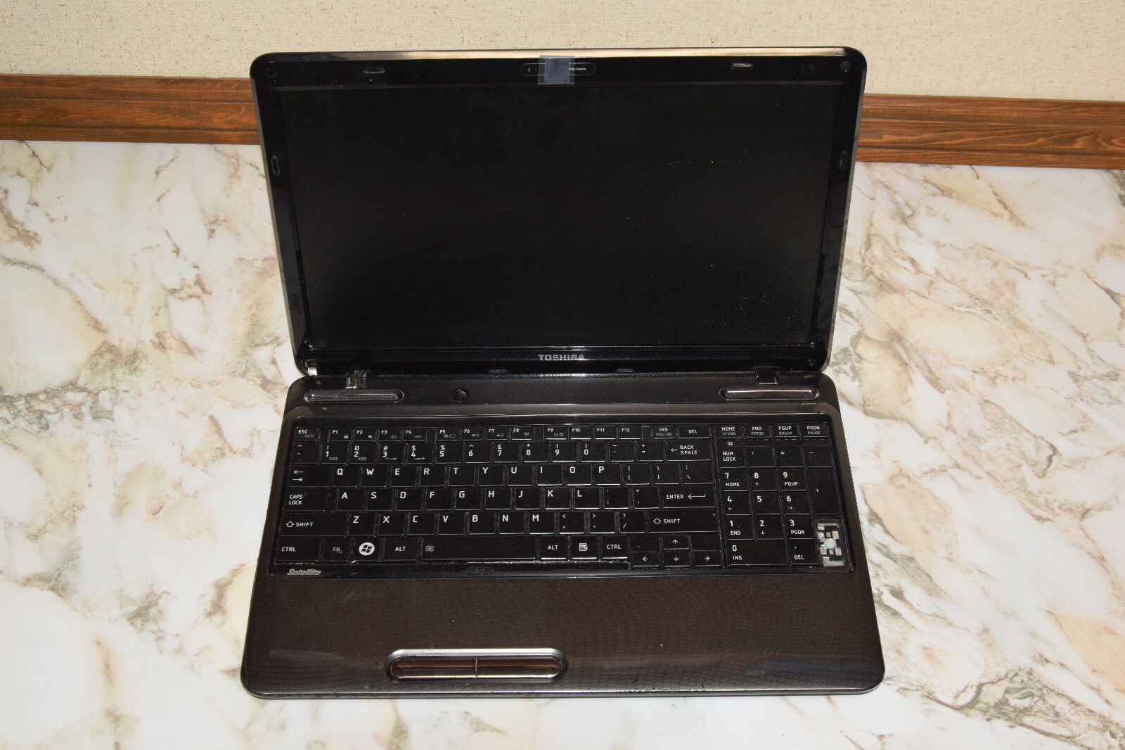 Dead Junk Toshiba Satellite L655-S5069 PSK2CU-00E001 15.6″ Incomplete AS IS Part