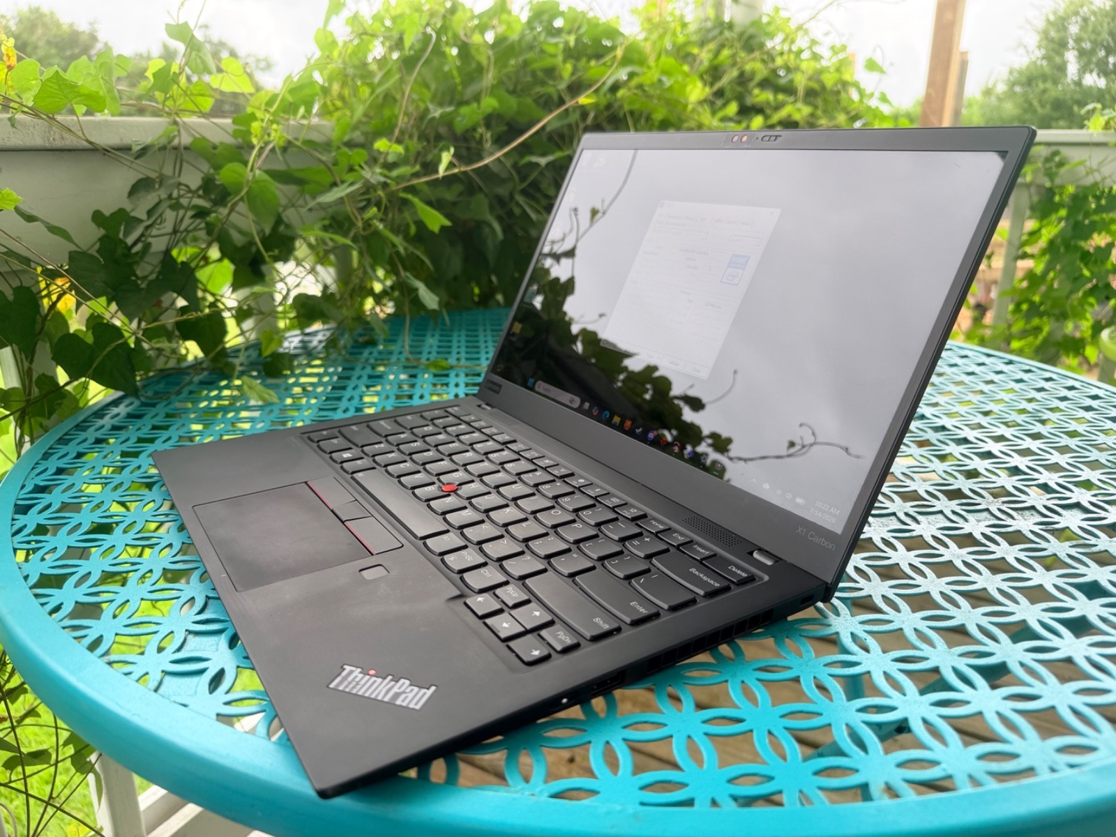 LENOVO ThinkPad X1 Carbon 4K Display, 16GB RAM, 1TB SSD, 10th gen CPU, Win11 Pro