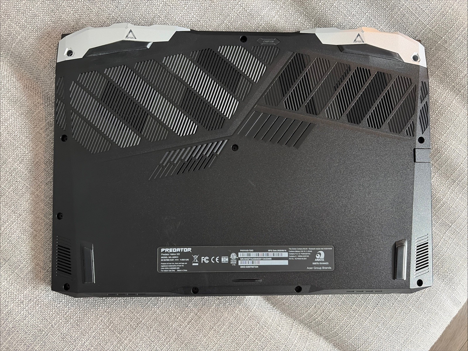 Acer Predator Helios 300 PH315-53-72XD Gaming Laptop for Parts or Repair