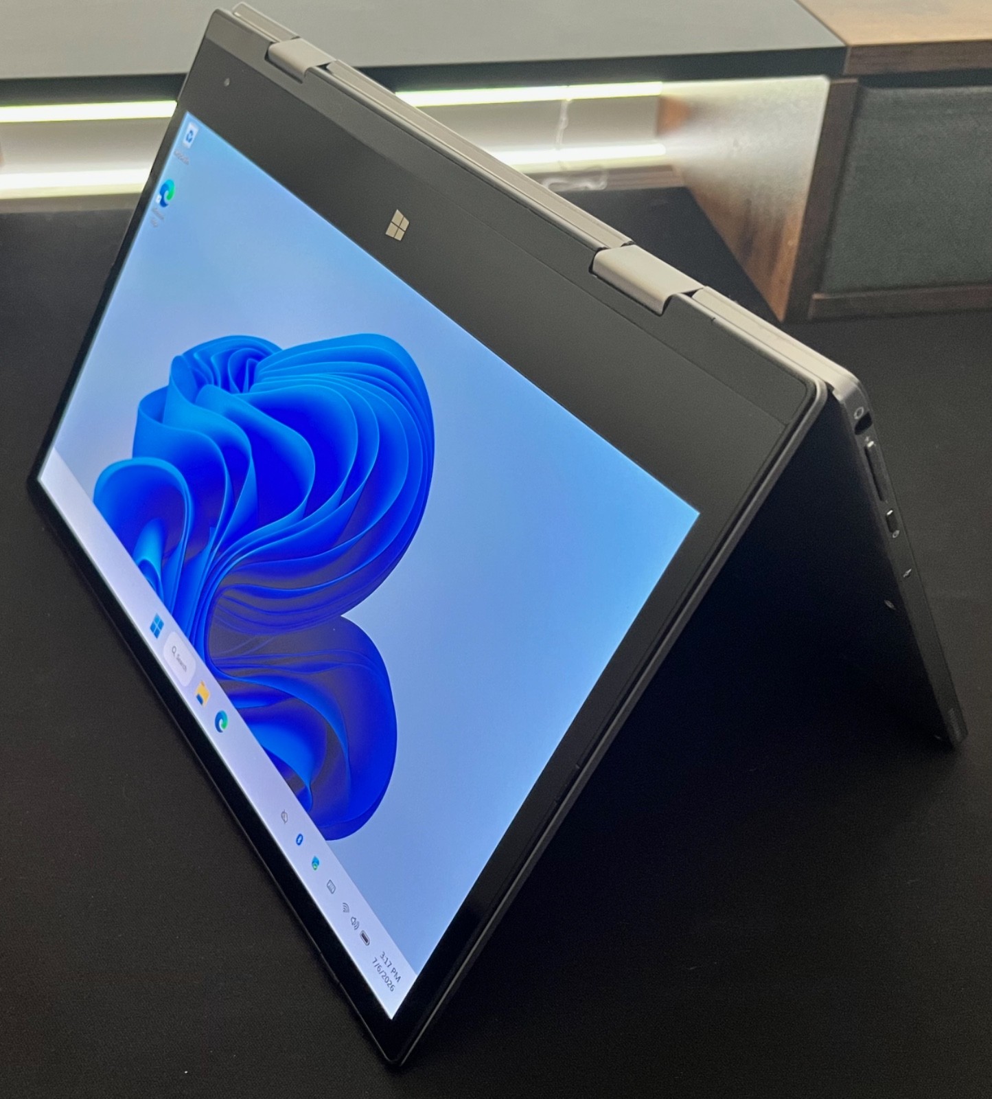 BMAX Y11. 11”. 1.10GHz Intel N4120 Quad-Core.256GB SSD.8GB.Windows 11 Pro (25H2)