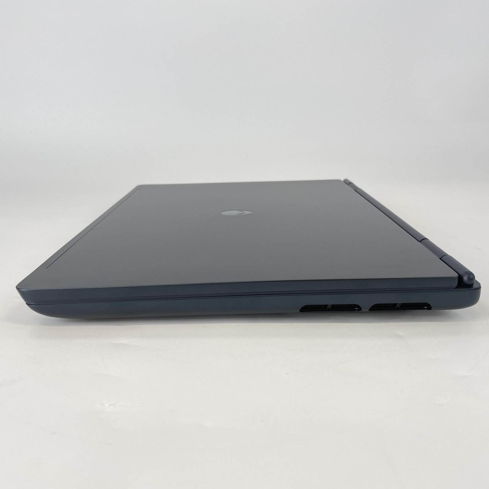Dell Alienware 16X Aurora 240Hz QHD+ 2.7 GHz Ultra 9 275HX 32GB 1TB SSD RTX 5060