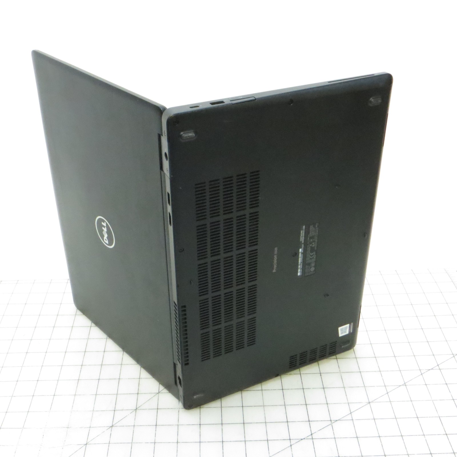 Dell Precision 3520 Intel i7 8GB RAM 256GB SSD Windows 11 Pro 15.6″ Laptop PC