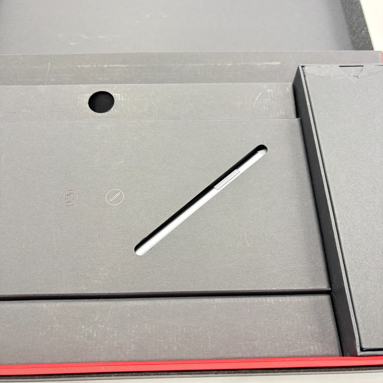 Lenovo Yoga Book 9 (13IRU8) Laptop – i7 1355U, 16GB Ram, 512GB SSD, Touch, W11H