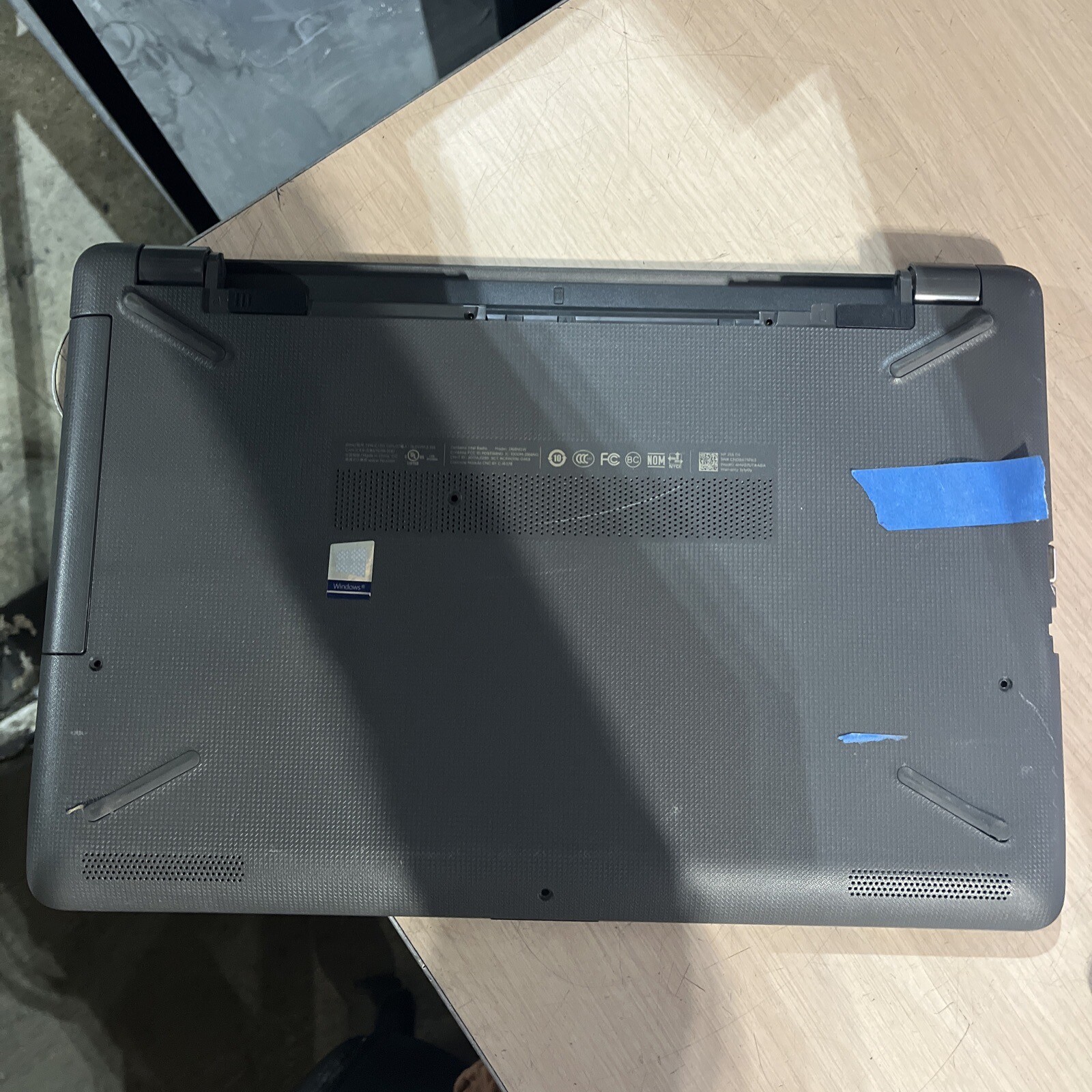 HP 255 NOTEBOOK AMD A6-9225 R4 8GB RAM NO HD