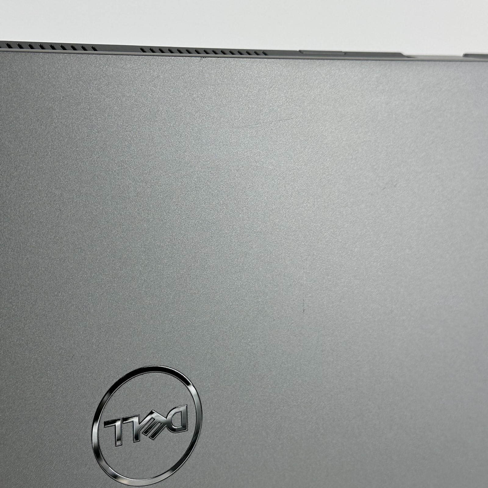 Dell Latitude 5430 14 Gray FHD 1.7 GHz i7-1255U 16GB RAM 256GB SSD Very Good