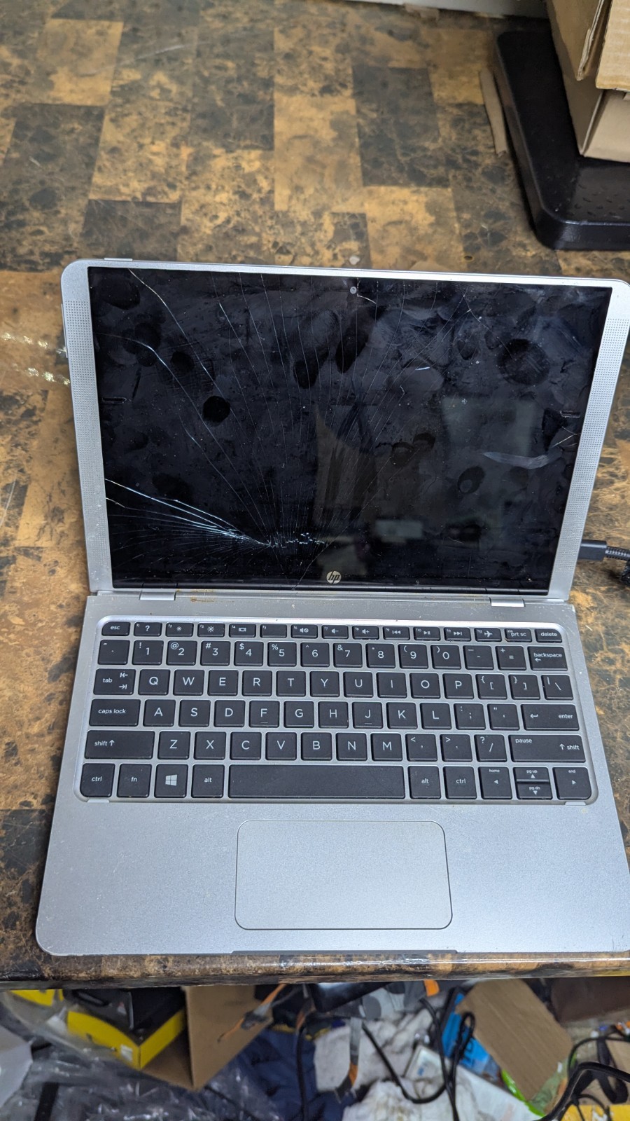 HP Notebook x2 10-p011nr Detachable Laptop *FOR PARTS*