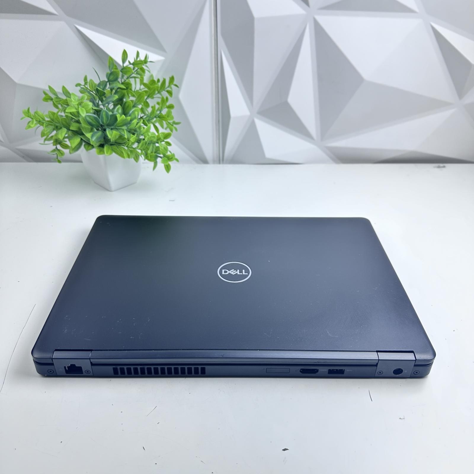 DELL Latitude 5490 Laptop, 14″ HD, i5-8350U, 16GB, 256GB SSD *Pls READ*