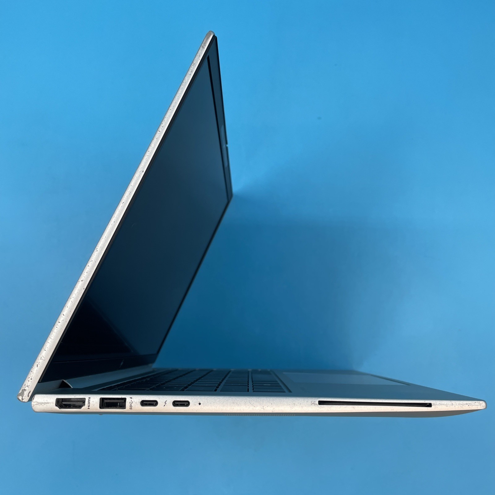 HP EliteBook 840 G10 | i5-1345U | 16GB RAM | 256GB SSD | WIN 11 PRO | 79% BATT