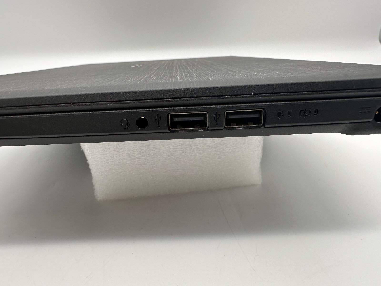 Acer Aspire A315-21 Laptop AMD A9-9420 Radeon R5 8GB RAM NO HDD