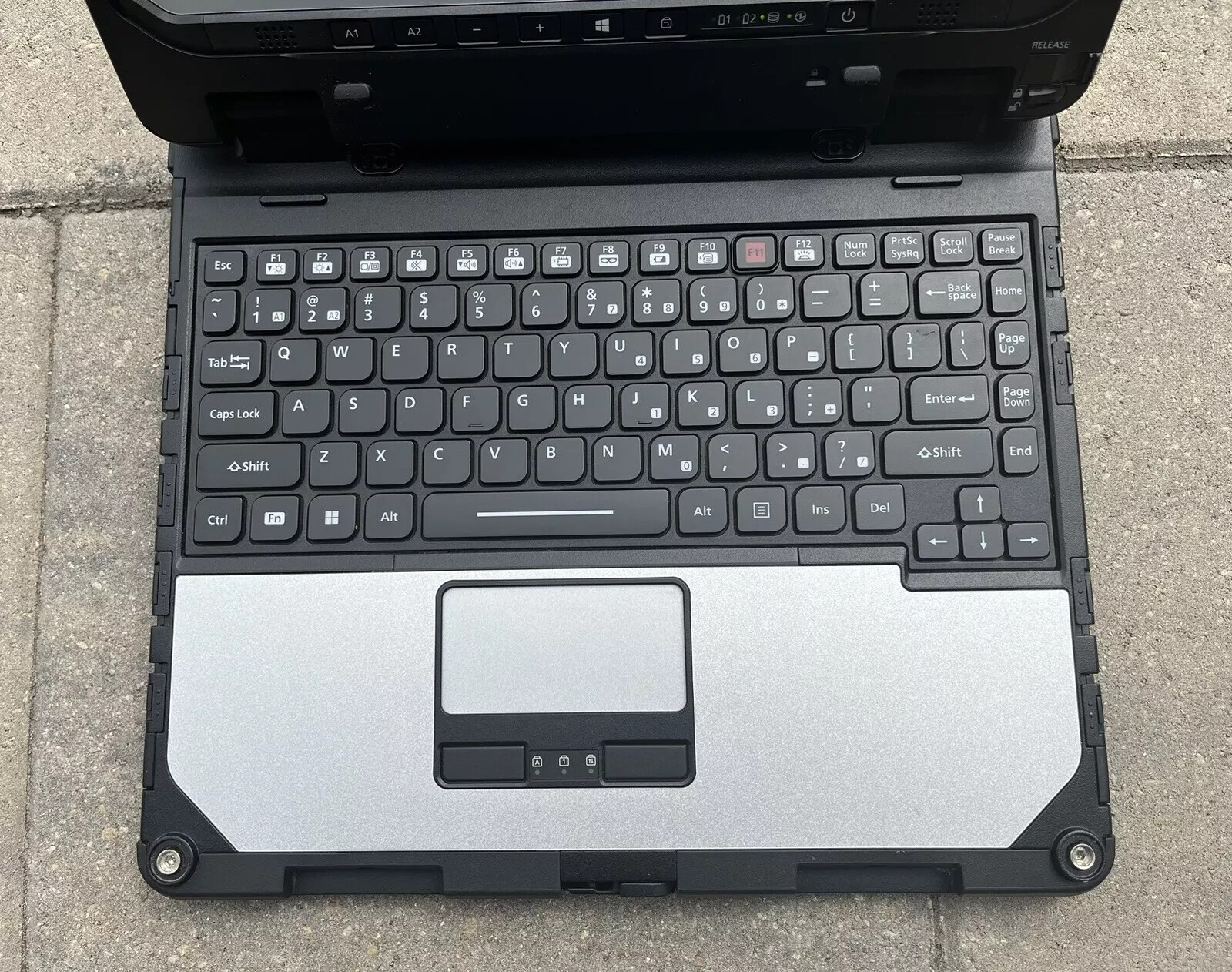 Panasonic Toughbook CF-33 2.80GHz Win 11 Core i7-7600U 16GB RAM 512GB SSD