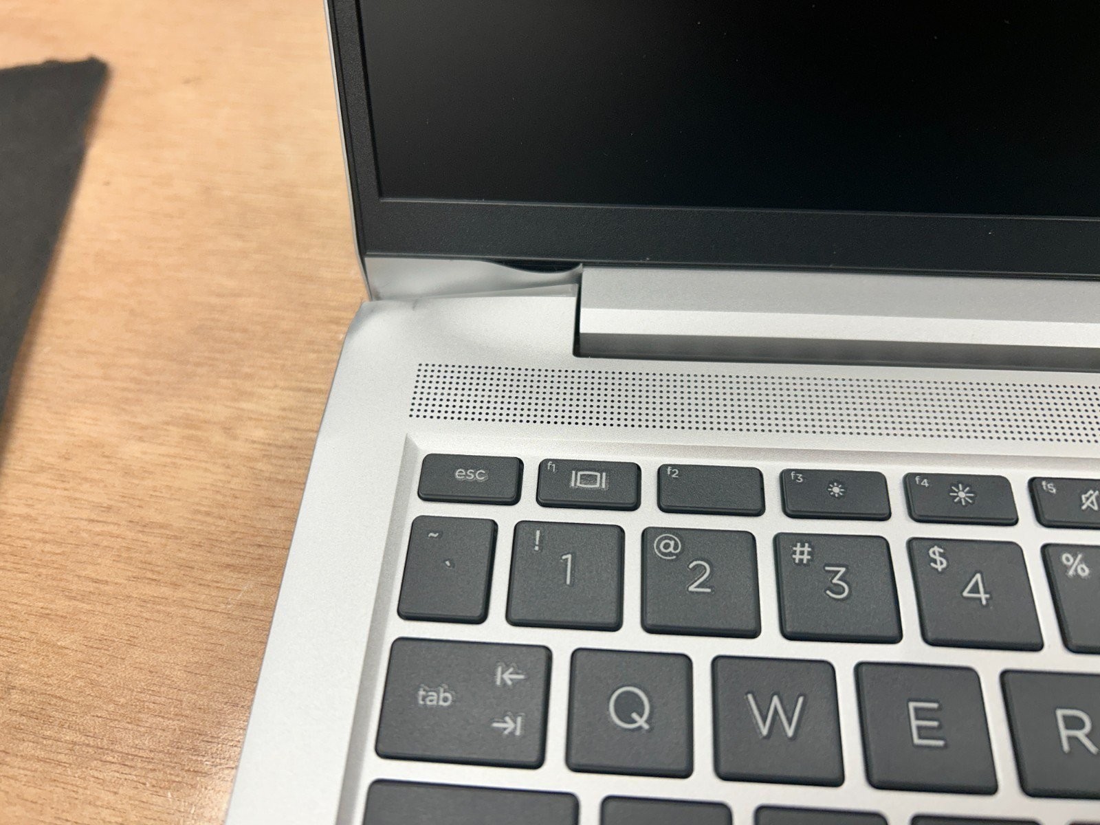HP EliteBook 645 G7 Ryzen 3 5425U 8GB 256GB 14″FHD Wty, Bent/Dented (READ)
