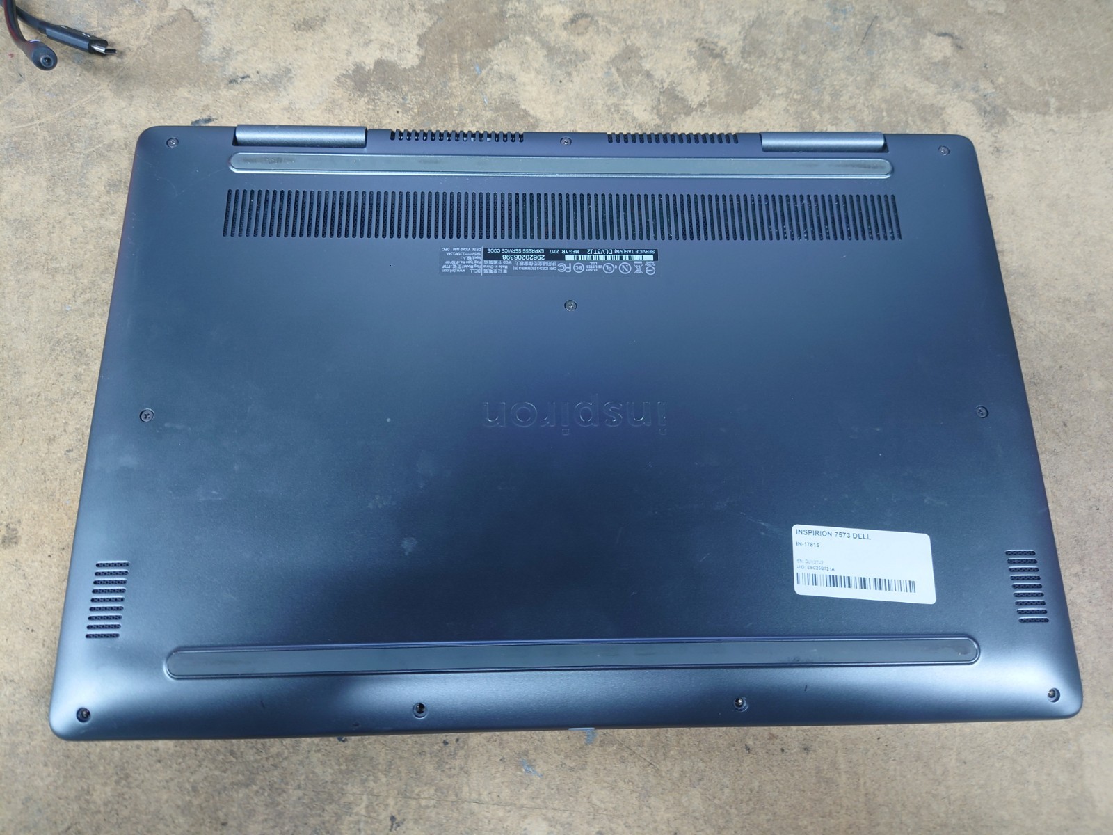 Dell Inspiron 15 7573 2-in-1 15.6″ FHD i7-8550U 12GB RAM 256GB SSD No OS