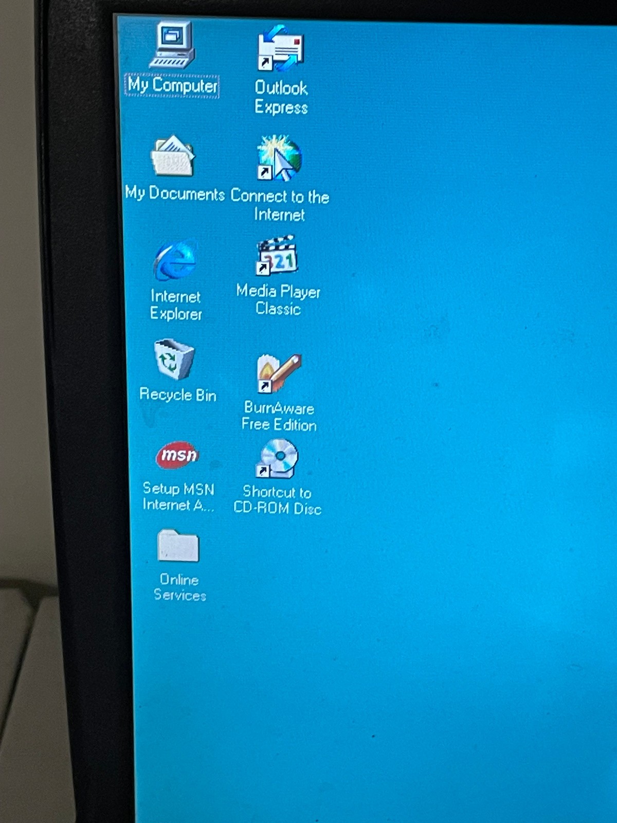 DELL LATITUDE C610 LAPTOP WIN 98SE w/ USB Support PARALLEL SERIAL & FLOPPY DRIVE